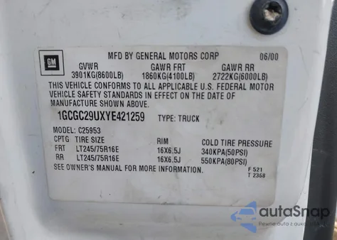 2000 Chevrolet Silverado 2500 z USA, uszkodzony, nr VIN 1GCGC29UXYE421259